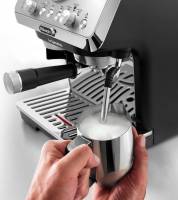 Рожковые кофеварки Delonghi La Specialista Arte EC9155.MB